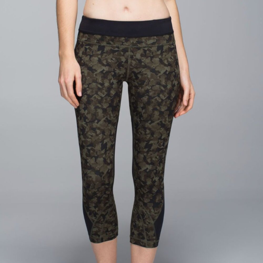 Lululemon Run Inspire Crop II Full-On Luxtreme Mesh-Sz 6-Mystic Jungle Fatigue